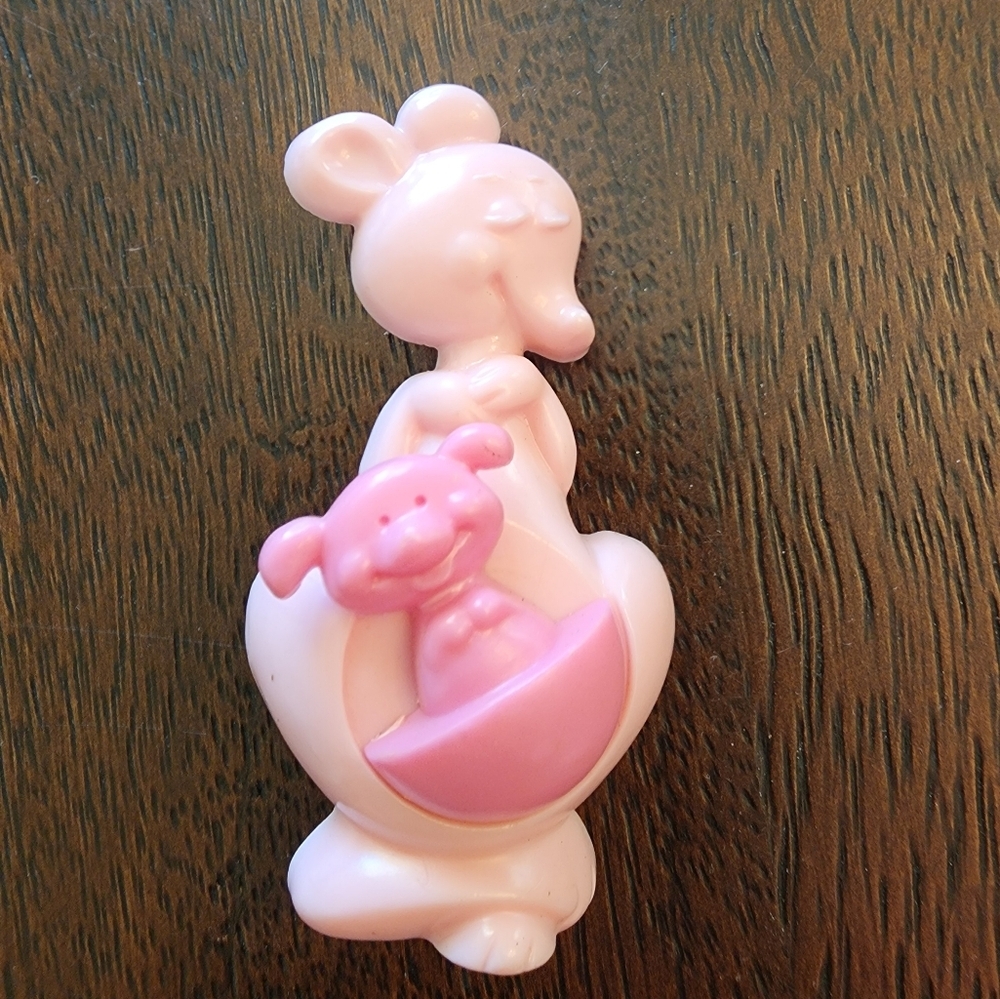 VINTAGE Avon Kangaroo Perfume Pin